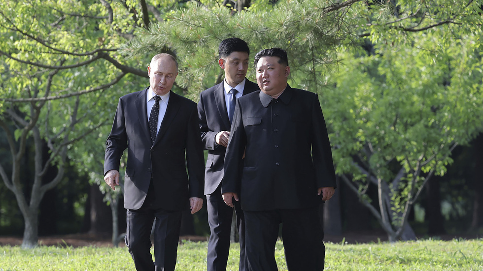 Rysslands president Vladimir Putin och Nordkoreas ledare Kim Jong Un vid ett möte i Pyongyang i juni.