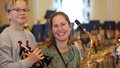 Anna gör comeback som saxofonist – i sonens orkester