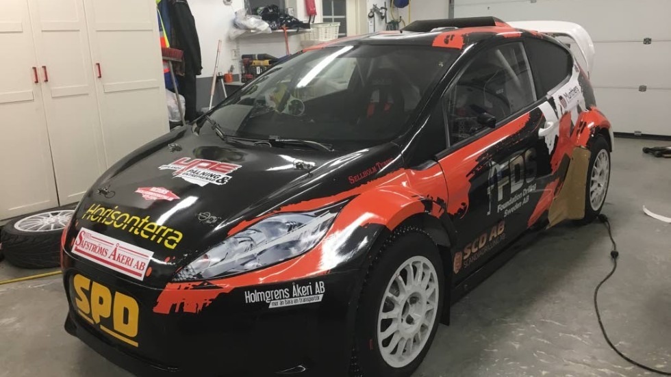 Satsar hårt. Anders Michalak växlar upp i sin motorkarriär och kör rallycross-SM och EM under 2017. Debuten sker i sprint-SM i Söderhamn på söndag.