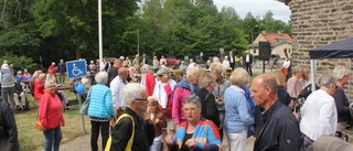 Nationalsången på nyckelharpa och tal