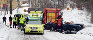 Svårt skadad vid krock med traktorskopa