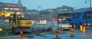 Trångt i rondellen efter olycka