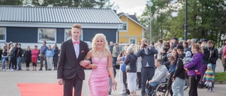 Frasande festflärd på årets bal