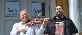 Vill väcka ungdomars intresse för violin