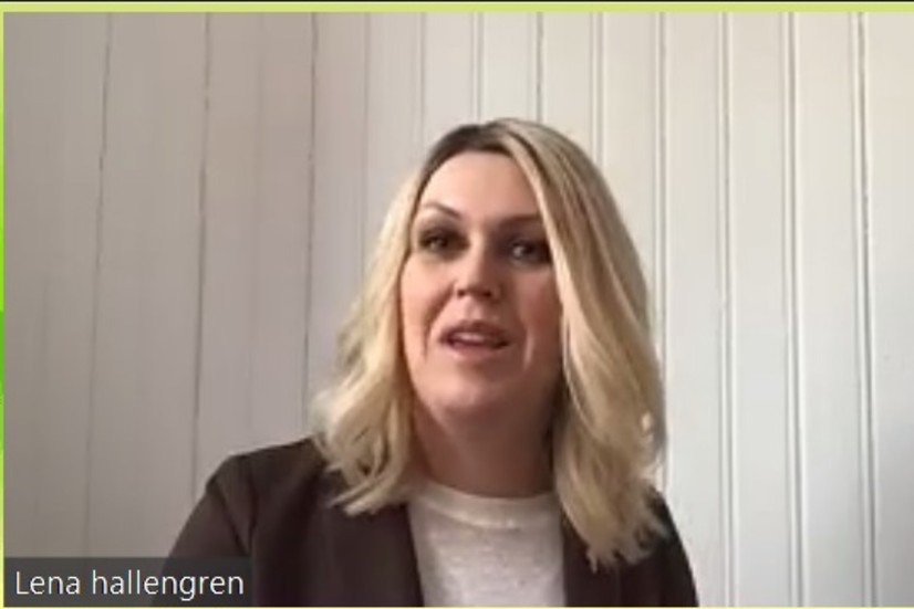 Lena Hallengren på dagens presskonferens. 