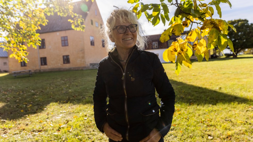 Birgitta du Rietz på Stora Gåsemora Gård ska plocka fram bubblet och fira den utökade färjetrafiken.