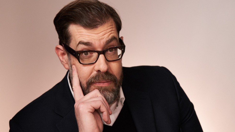  ”Torsdagsmordklubben”, skriven av Richard Osman, ges ut av Albert Bonniers förlag.