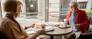 Glädjedans när restriktionerna lättade på restaurangerna