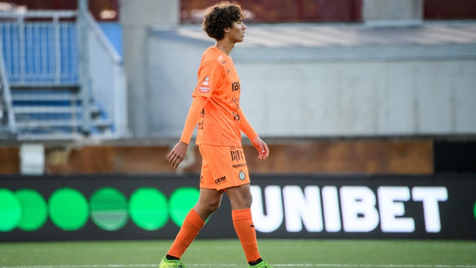 Robin Tihi och hans AFC hade ingen lycka med effektiviteten framför mål mot Trelleborg. Laget föll under tisdagen med klara 4–0.