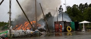 Brand på avfallsanläggningen i Roma