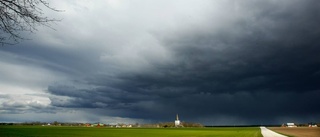 Fortsatt hårda vindbyar på ön