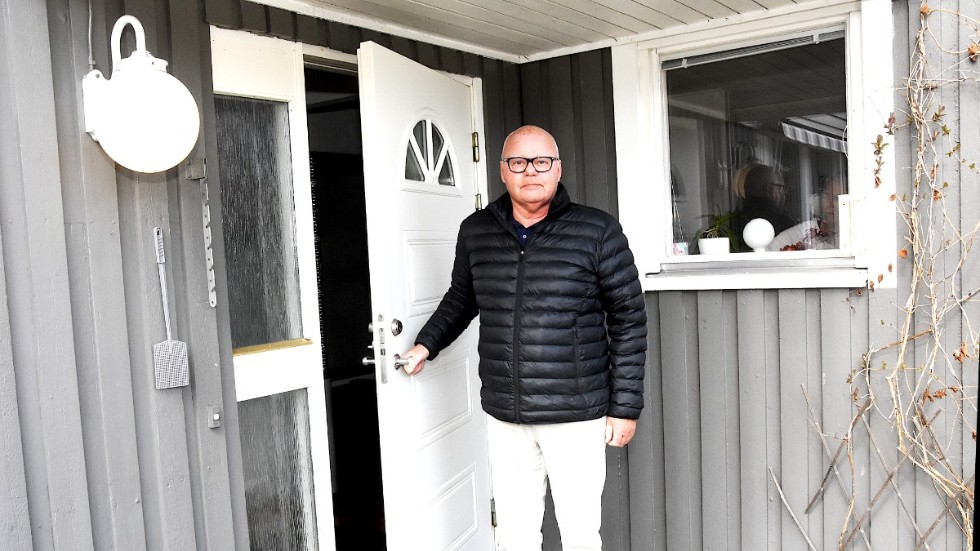 Idrottsprofilen Bengt Augustsson reagerar på debatten om nytt badhus på Hertsön som han tycker han är snedvriden. "Ett bostadsområde av Hertsöns storlek behöver ett badhus", säger han.