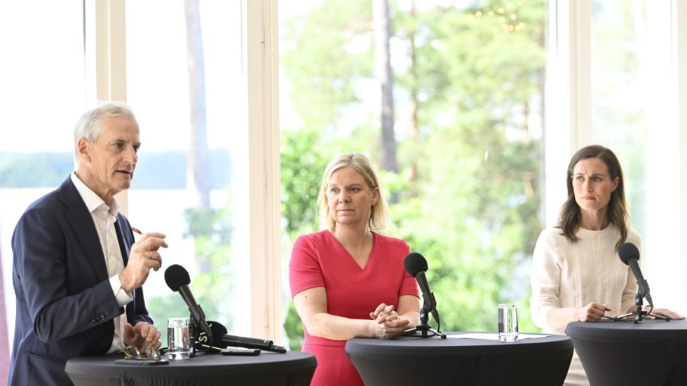 Norges statsminister Jonas Gahr Støre, Sveriges statsminister Magdalena Andersson och Finlands statsminister Sanna Marin.