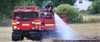 Uppdaterat: Större markbrand i Eskelhem