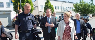 Rätar upp sig för Löfven