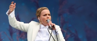 Ane Brun får publiken att dansa