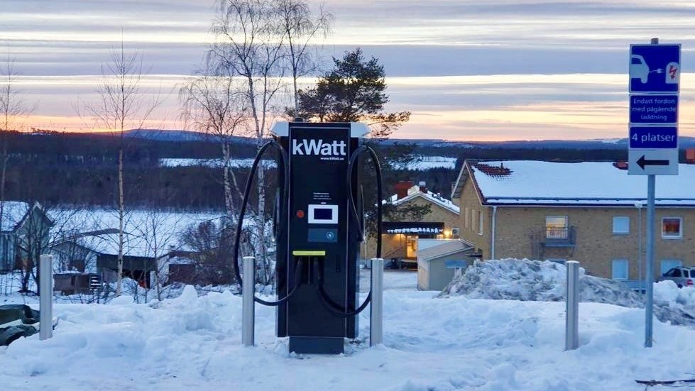 Skoogs bränsle, Skelleftebränslen och Umeåbränsle förvärvar 50 procent i bolaget kWatt. Enligt kWatts hemsida har man planerade etableringar i Arvidsjaur, Piteå, Älvsbyn och Moskosel. (Arkivbild)