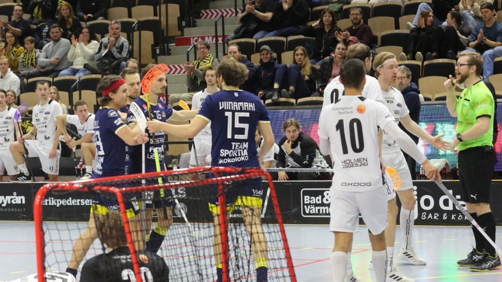 Markus Jovic (mitten) stod för tre mål, när Visby IBK efter stor möda övertidsbesegrade Hudik/Björkberg.