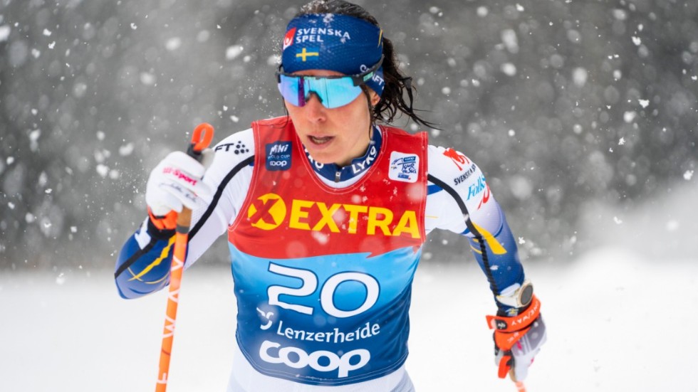 Charlotte Kalla under 10 km klassisk i Tour de Ski i Lenzerheide.