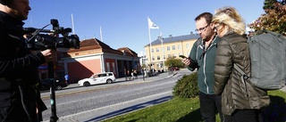 Hjälp Sörmlandsparet hålla sig undan kändisarna