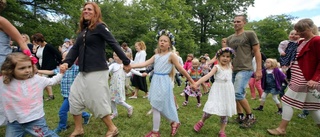 Midsommarfirandet på Löfstad slott drog bred publik