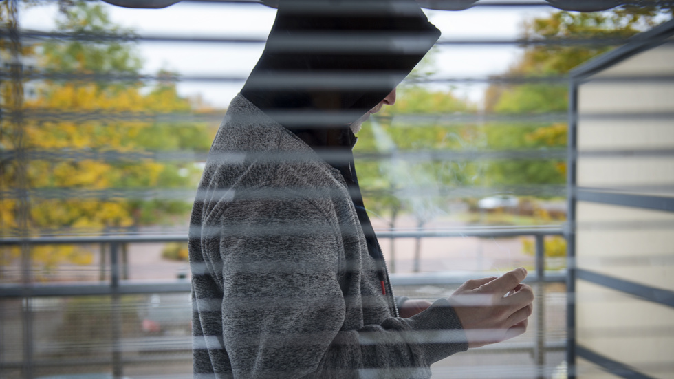 
Än så länge har familjen inte orkat tömma den rökskadade lägenheten på saker. "Men snart måste vi ta itu med det. Det blir svårt att gå vidare innan det är ordnat", säger pappan.