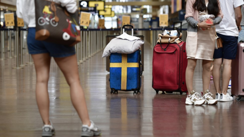 Semester eller på väg till ett liv i fångenskap? Varje sommar förs hedersförtryckta barn utomlands.