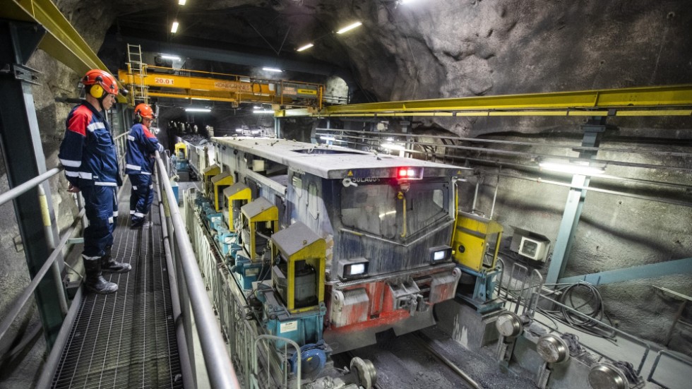 LKAB har problem att få fram tillräckligt med malm sedan det stora raset 2020. Nu har arbetet pausats i vissa brytningsområden.