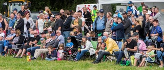 Folktätt på traktorrace