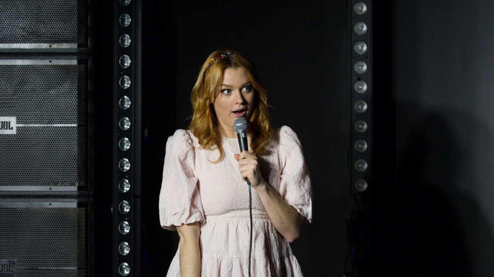 Kirsty Armstrong var kvällens huvudakt på Holy cow när Rummet comedy hade årets sista stand up-kvällen och säsongen kunde inte ha slutat bättre.