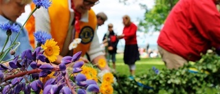 Blåsigt firande i Vadstena