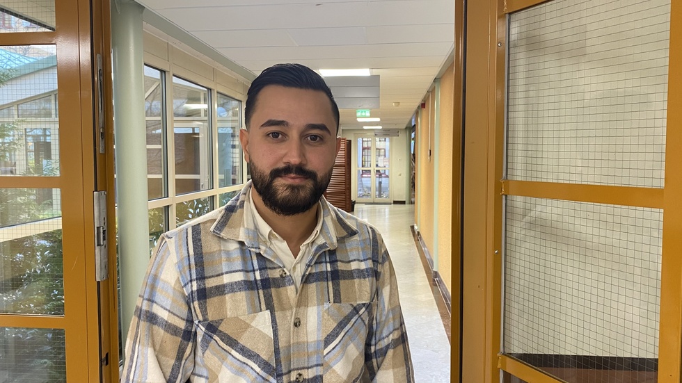 Muhammed Tahsin (M), ordförande i gymnasienämnden berättar att tjänster kan komma att försvinna.