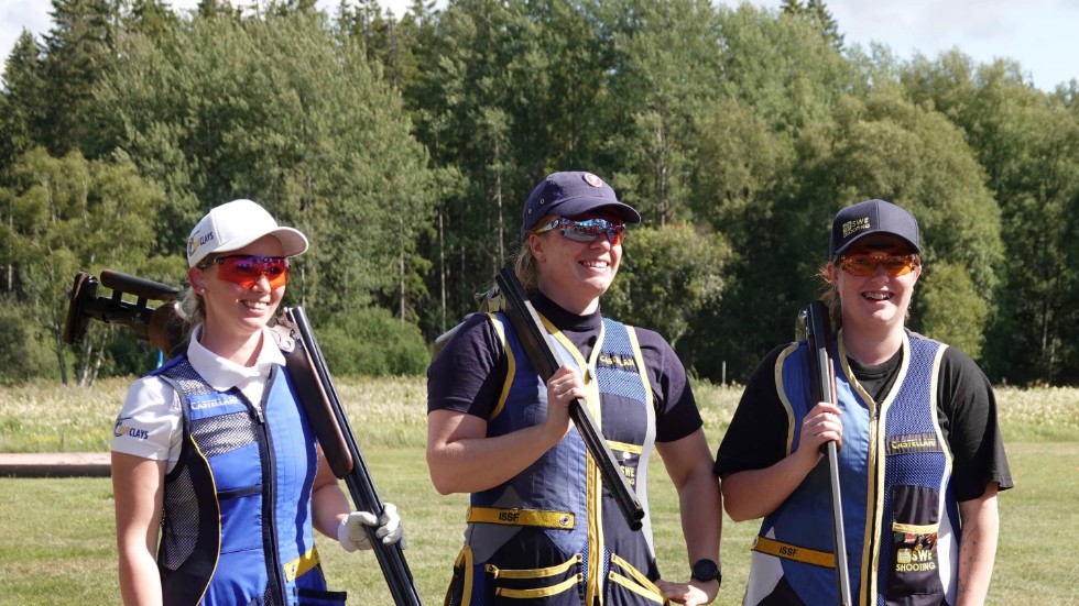 Victoria Larsson (mitten) från Dannemora JSK tog SM-guld i damklassen före tvåan Lisette Hederstedt och trea blev Felicia Ros.