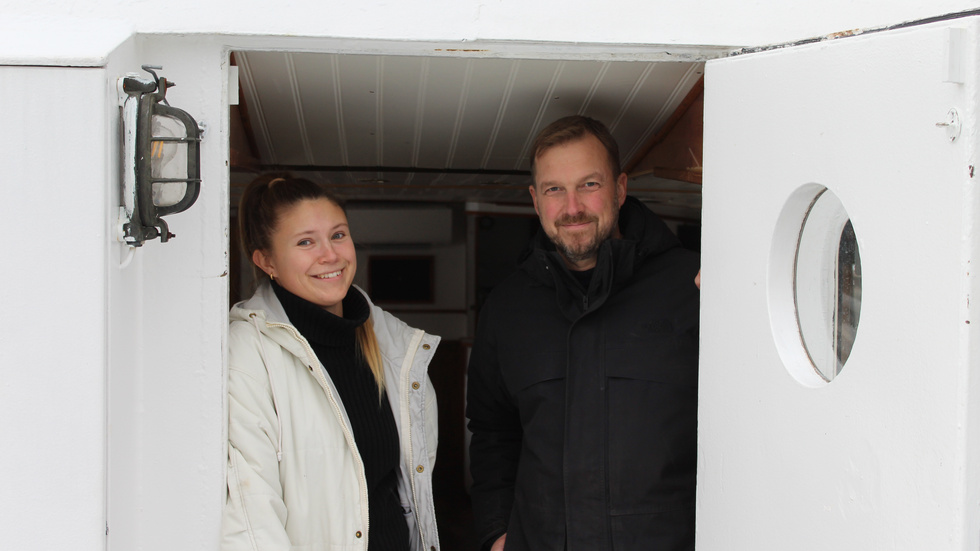 Magnus Lindkvist och Antonia Johansson på nya M/S Athene.