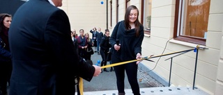 Invigning under pompa och ståt