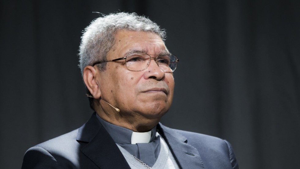 Nobelpristagaren biskop Carlos Filipe Ximenes. Bild från 2016 då Belo deltog under den europeiska lanseringen av rapporten från sanningskommissionen för Östtimor. Arkivbild