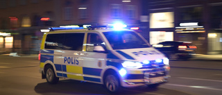 Man hotade matbud med samurajsvärd