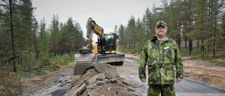 Mångåriga konflikten: Markägare grävde av väg