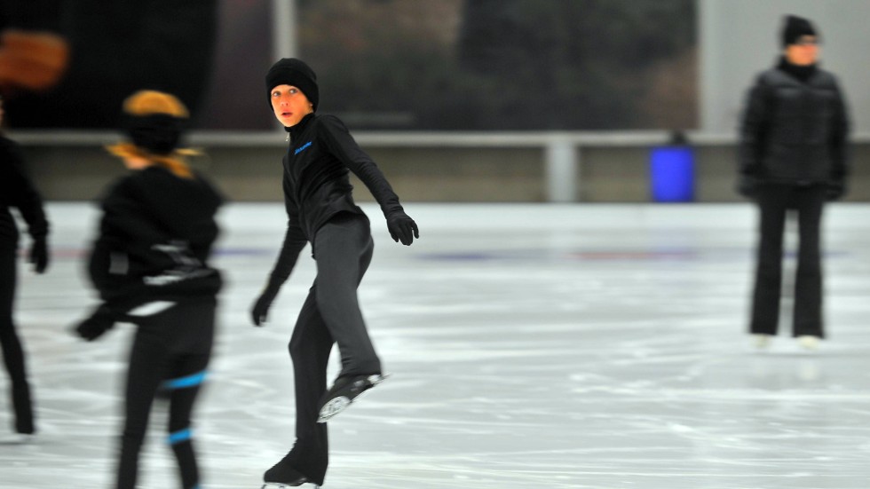 Alexander Lagmyr började med konståkning efter att ha kollat in systerns träningspass. 
