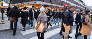 Större risk för äldre att få covid två gånger