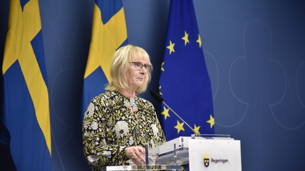 Civilminister Lena Micko (S) har träffat landshövdingarna för att få en bild av hur pandemilagen efterföljs landet över. Arkivbild.