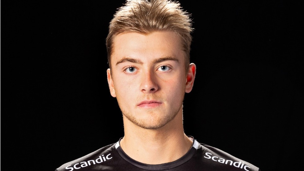 "Jag tror verkligen att om vi får ett till år med ungefär samma lag som vi har haft nu så tror jag verkligen att det kan gå minst lika bra", säger Albin Carlsten.