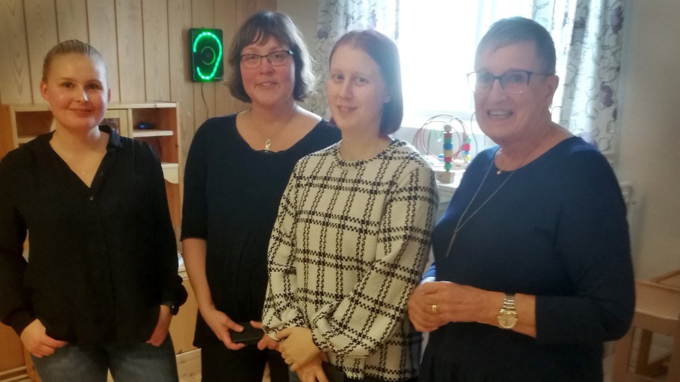 Från vänster: hemtjänstchef Amanda Öhman, medicinskt ansvarig sjuksköterska Pernilla Berggren, biståndshandläggare Emma Went och Lise-Lotte Johansson sekreterare. 
