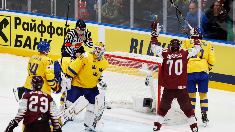 Sverige vann knappt (5–4) mot Lettland i VM 2019. De så kallade "blåbärsnationerna" blir färre och färre, menar PT-sportens Andreas Elvstrand som varnar för fler skrällar än vanligt i Riga. (Arkivbild)