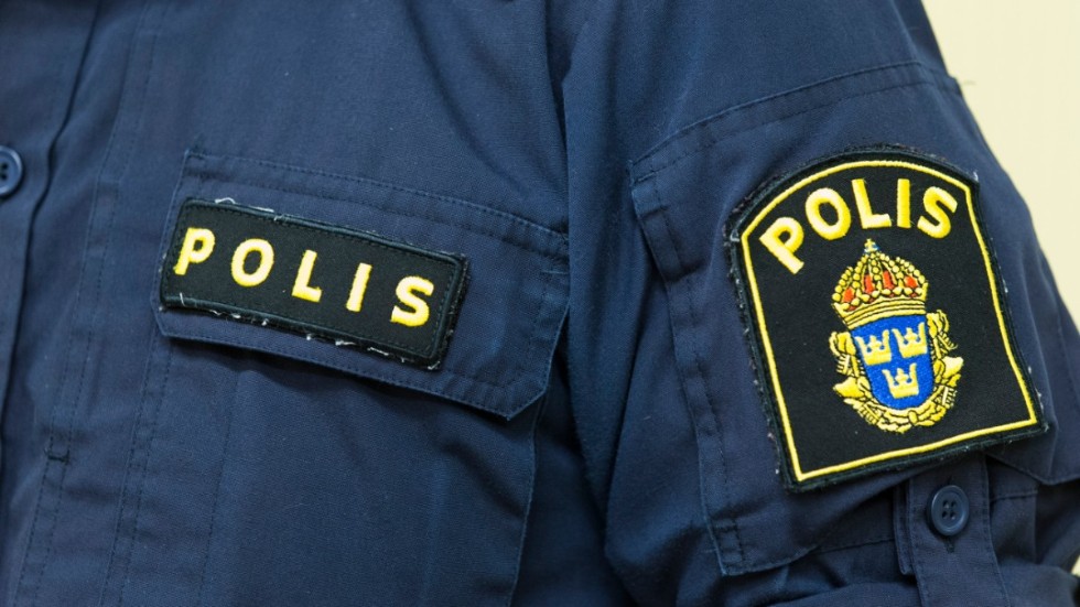 Det var när polisen beslutade om kroppsvisitering som den minderåriga pojken började uttrycka sig nedvärderande.