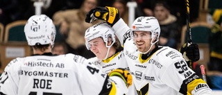 Tog in mental tränare – nu briljerar backen i hockeyallsvenskan och drömmer om SHL: "Har hittat min grej"