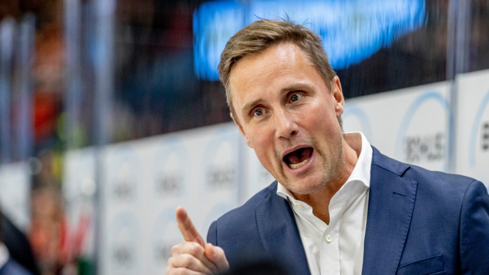 Frölundas tränare Roger Rönnberg vill inte släppa iväg SHL-spelarna till OS. Arkivbild.