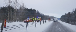 Lastbil körde på personbil