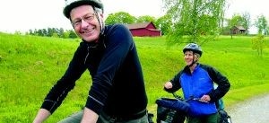 Drömsemester på cykel 
Makarna följer våren norrut