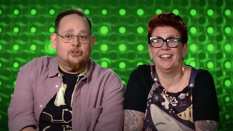 Jimmy Holmberg och Jenny Wistbacka är Eskilstunaborna i årets säsong av "Lego masters Sverige". Under lördagens avsnitt var de med och satte ett världsrekord.